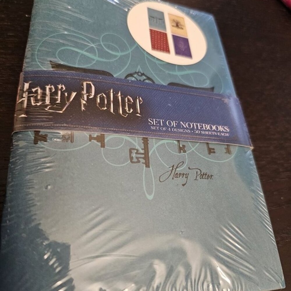 Harry Potter Set of Notebooks Loot Crate Exclusive NWT! - Picture 6 of 6